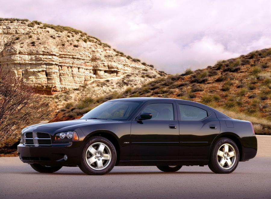  Dodge Charger R/T 2005 года  (фото 24 из 81)